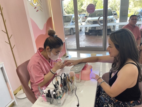 GRAND OPENING PHOTO 12.01.24